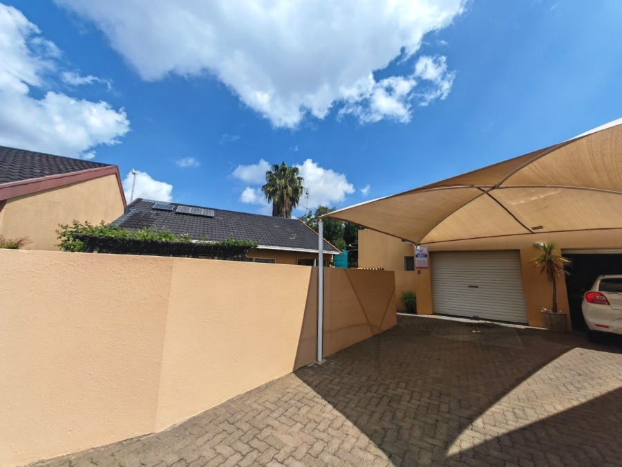 2 Bedroom Property for Sale in Pellissier Free State